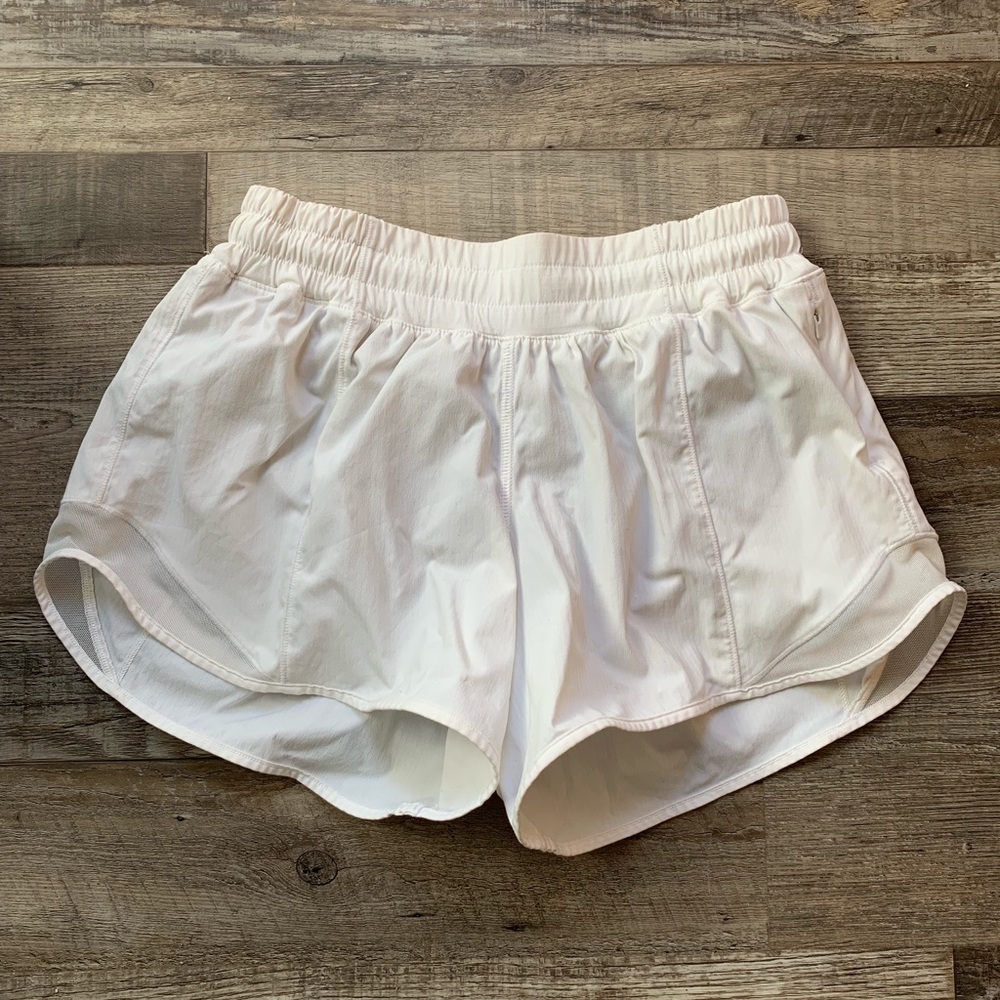 Lululemon Hotty Hot shorts 4”